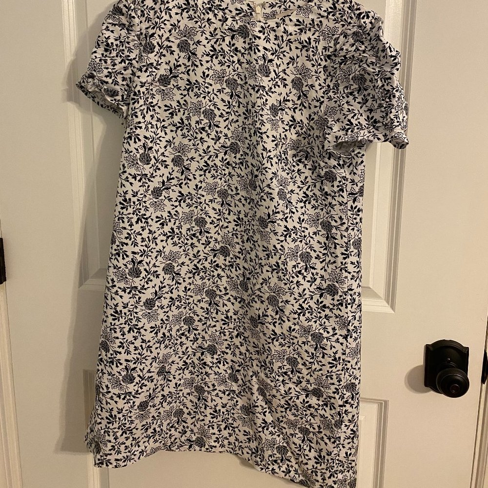 Loft Dress Size 6 Black and White